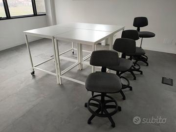 Tavoli alti su rotelle 80×80 cm – come nuovi