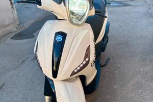 Beverly 350 Sport Touring