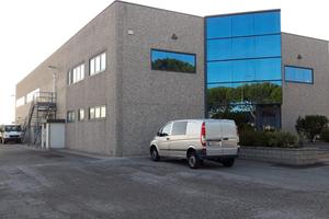 Fabbricato uso industriale