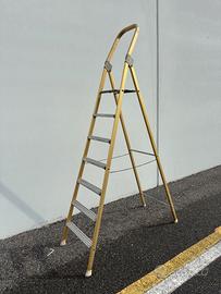 scala pieghevole in alluminio