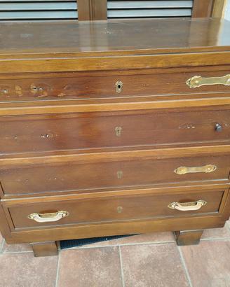 Comò vintage in legno massello