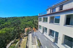Casa indipendente di 66 m² con 2 locali e posto au
