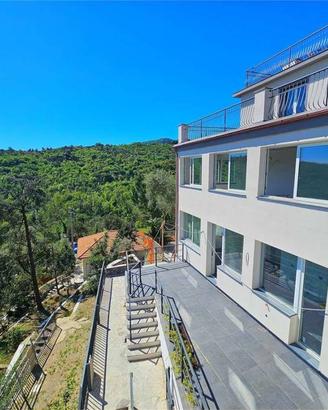 Casa indipendente di 66 m² con 2 locali e posto au