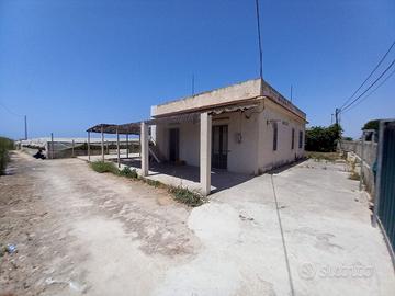 Casa, Acate.