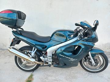 Triumph 955 Sprint ST  2004
