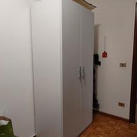 Mobile bianco a due ante 