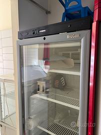 Frigorifero da bibite o pasticceria/gelateria