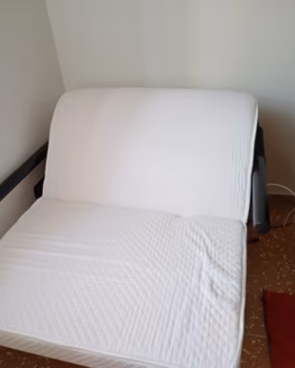   poltrona letto con doghe in legno 