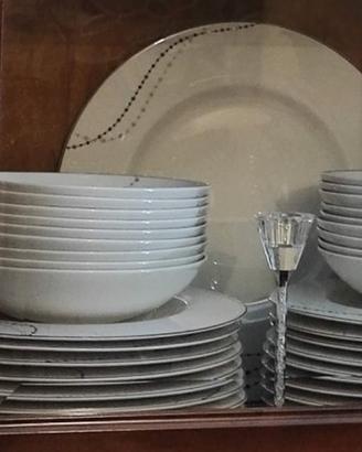 servizio piatti 41 pezzi bone china Fade 