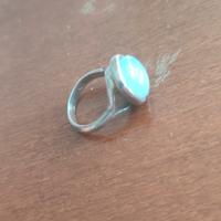 anello argento con pietra opale azzurra