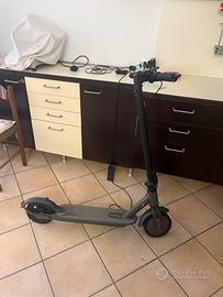 Monopattino elettrico Kickscooter Joyhis