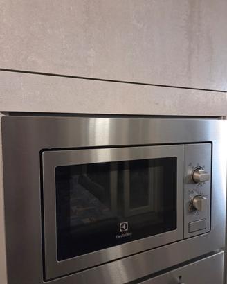 Microonde Electrolux incasso MO 317 GXE 17 litri 