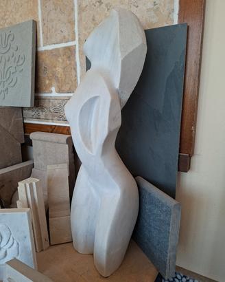 statua in marmo bianco carrara donna