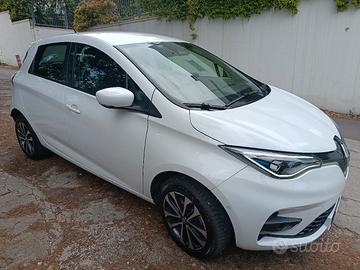 Renault Zoe Van + di 500 Km in città con pochi eur