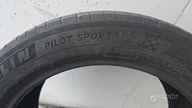 Gomme Estive 275/45 R 21 Michelin Pilot Sport 4