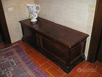 Cassapanca antica