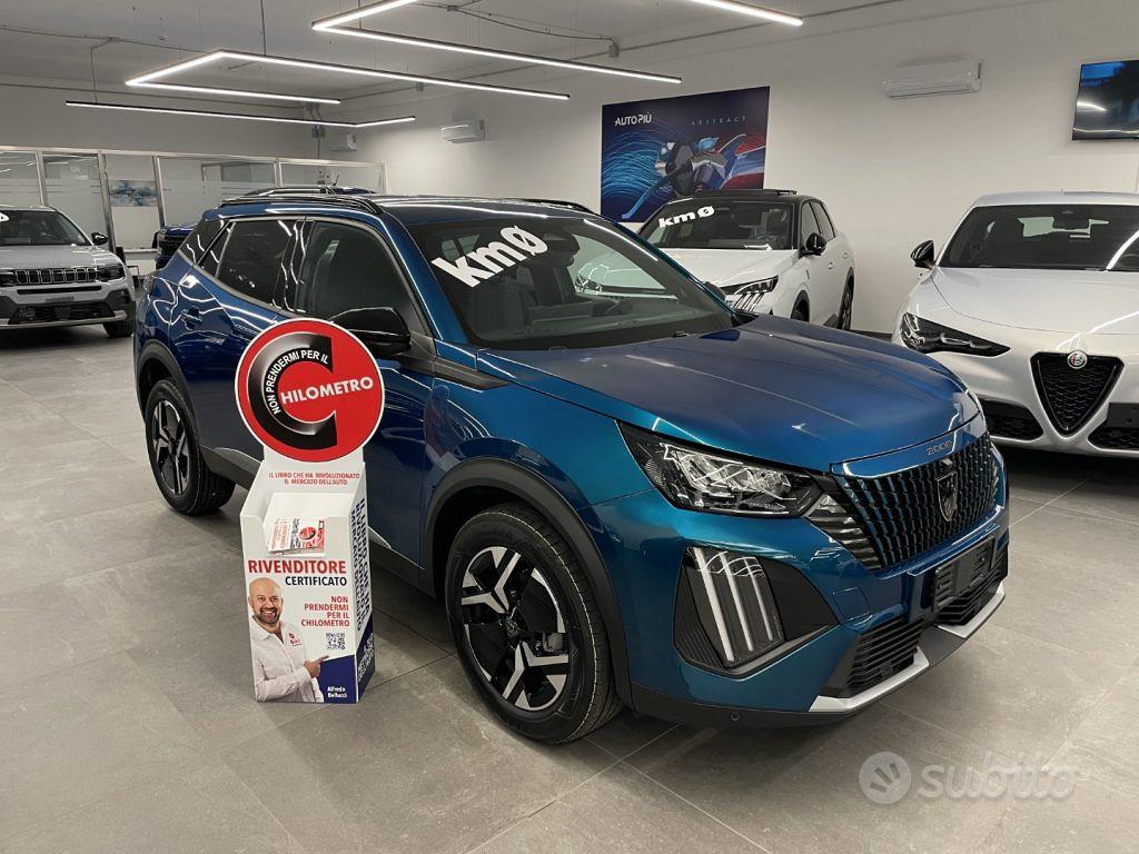 PEUGEOT 2008 1.2 PureTech 100 CV Allure Pack Nav
