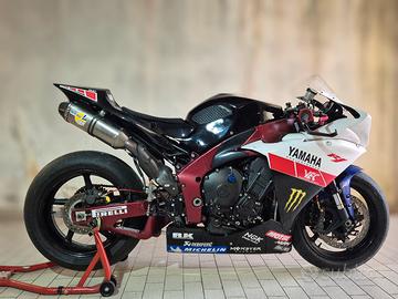 YAMAHA R1 Big Bang/Permuto 