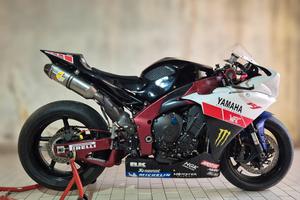 YAMAHA R1 Big Bang/Permuto 