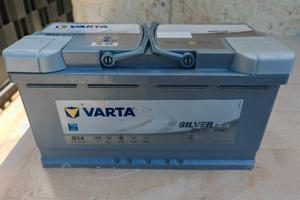 batteria varta 95 ah 850 AGM start e stop 