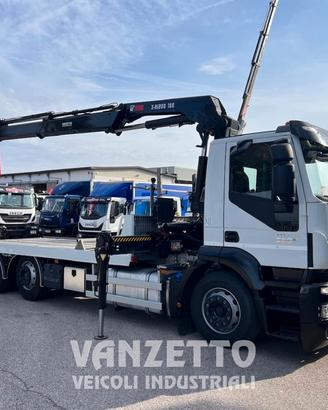 IVECO 320S36 PIANALE + GRU HIAB 188