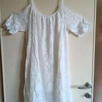Vestito o copricostume bianco in pizzo