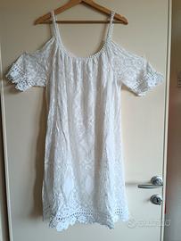 Vestito o copricostume bianco in pizzo