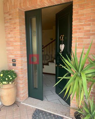 RECENTE BIFAMILIARE CON GIARDINO,IN CENTRO-RifFPP1