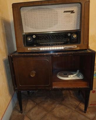 radio antica grundig 5040  e giradischi