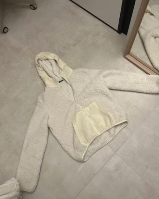 Tezenis fluffy zip up sweater