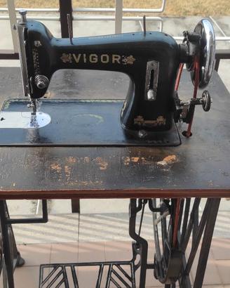 Macchina da cucire vintage 