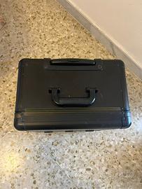 Trolley per attrezzatura unghie