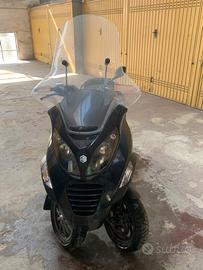 Piaggio mp3 250