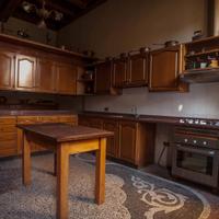 Grande cucina di stile classico
