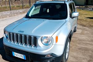 Renegade 1,6 diesel LIMITED full optional 