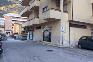 NEGOZIO A VENAFRO