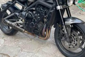 Triumph limited 2009 675