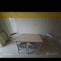Tavolo + 4 sedie