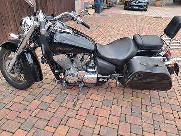 HONDA SHADOW 750