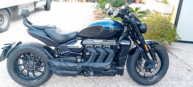 moto triumph  rochet storm 3R