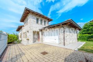 VILLA SINGOLA A CASTELFRANCO EMILIA