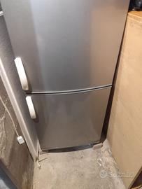Frigorifero con freezer