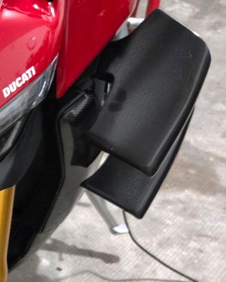 Ali sinistre in  carbonio Ducati Streetfighter 