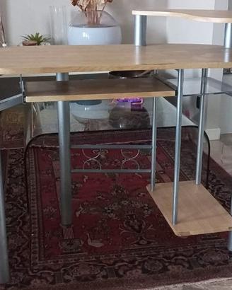 Postazione da lavoro/gaming con piano estraibile