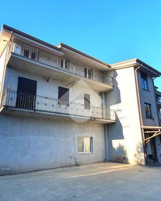 4 LOCALI A PALIANO