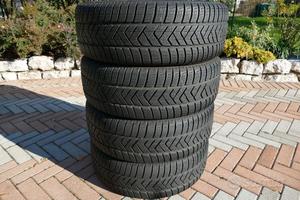 gomme invernali Pirelli 235\65\19