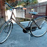 Bicicletta da donna modello olandesina