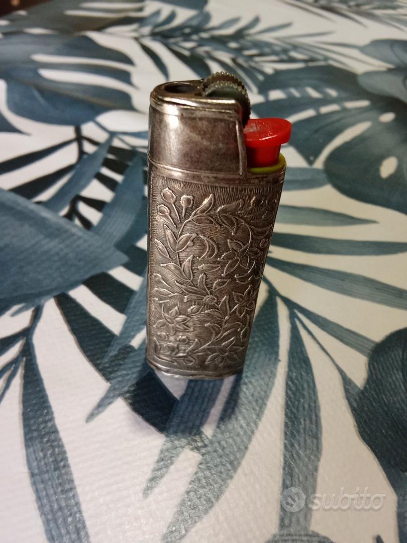 Custodia Metallica Vintage Per Accendino BIC Classico - Design Intagliato, Lega Di Zinco, Colore Argento