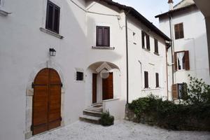 2 LOCALI A TAGLIACOZZO