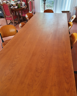 Tavolo fuori misura finitura in castagno